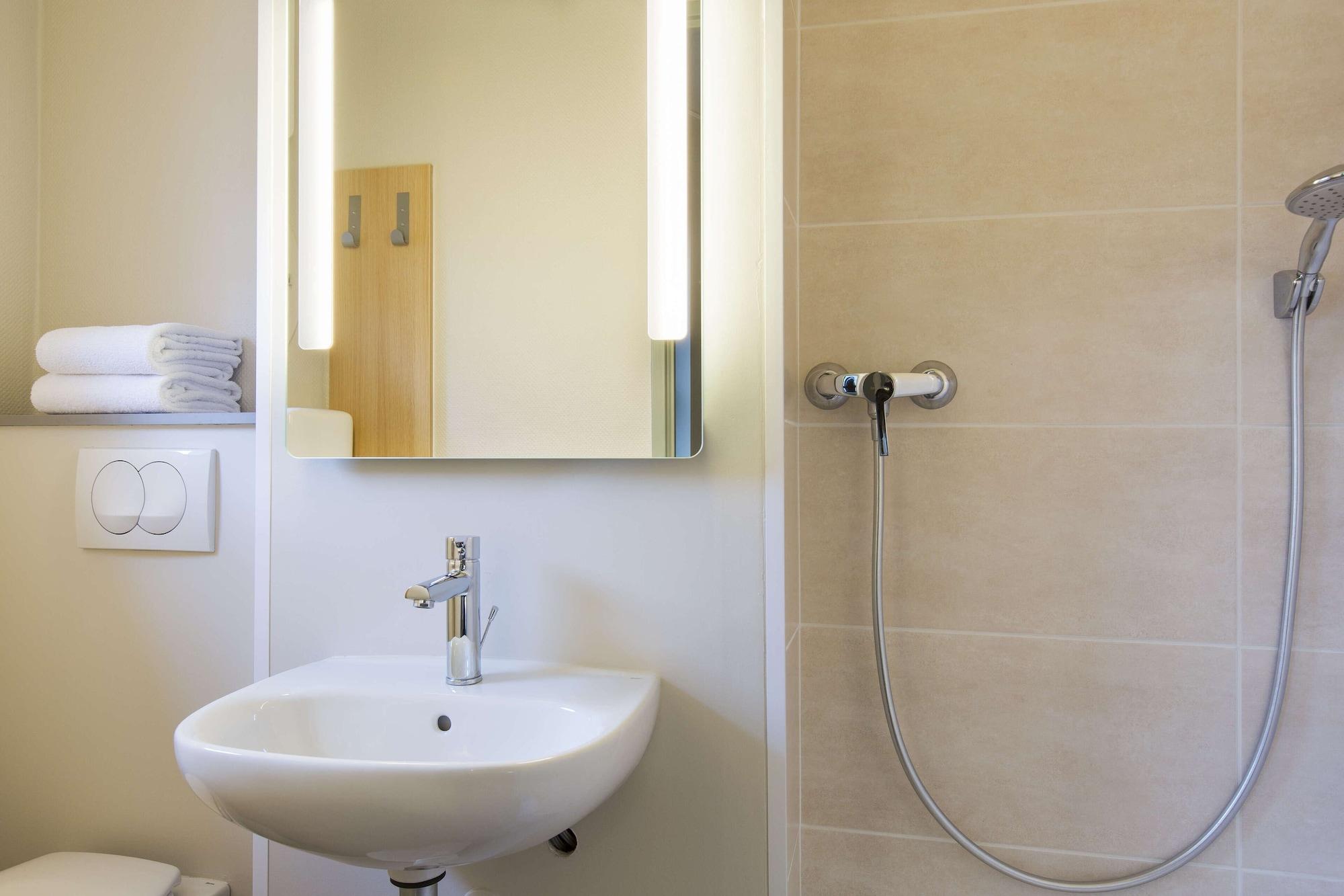 B&B Hotel Rouen Centre Екстериор снимка